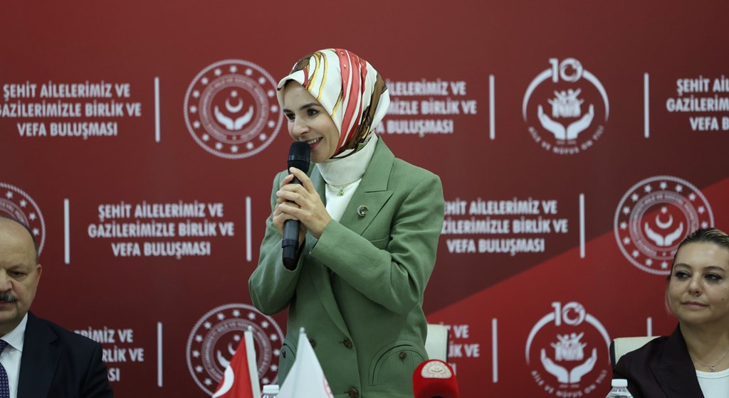Bakanımız Göktaş, Kastamonu’da Şehit Aileleri ve Gazilerle Vefa Buluşmasında Bir Araya Geldi