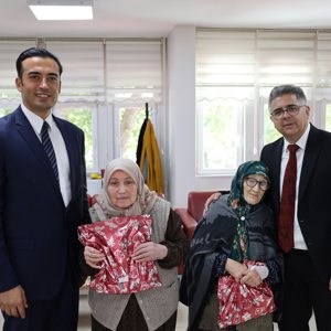 Vali Yardımcımız Sayın Ahmet Yeşilyurt ve İl Müdürümüz Özgür Kırmızıtaş, Kıymetli Büyüklerimizin Doğum Günü Mutluluğuna Ortak Oldu - fotoğraf 3