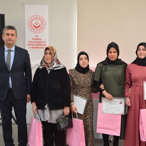 Istanbul Visually Impaired Rehabilitation Center Trainees Experienced Emotional Moments at Graduation Ceremony - fotoğraf 2