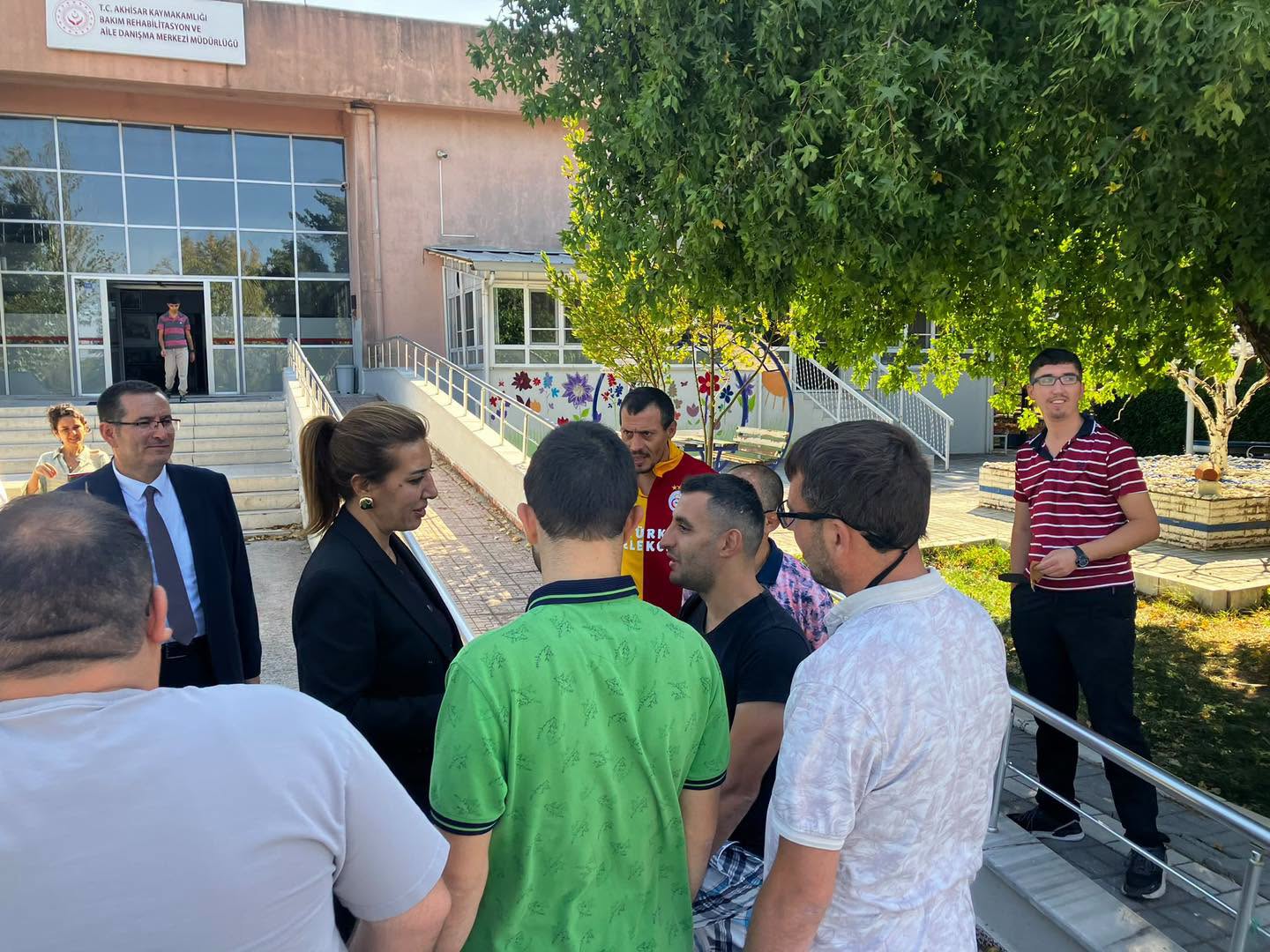 İl Müdürümüz Akhisar Bakım, Rehabilitasyon ve Aile Danışma Merkezini Ziyaret Etti