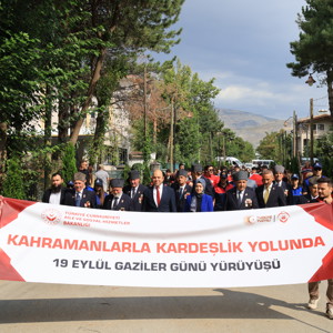 19 Eylül Gaziler Günü vesilesiyle, vatanımız ve milletimiz için büyük fedakârlıklar gösteren kahraman gazilerimizle bir araya geldik. - fotoğraf 1