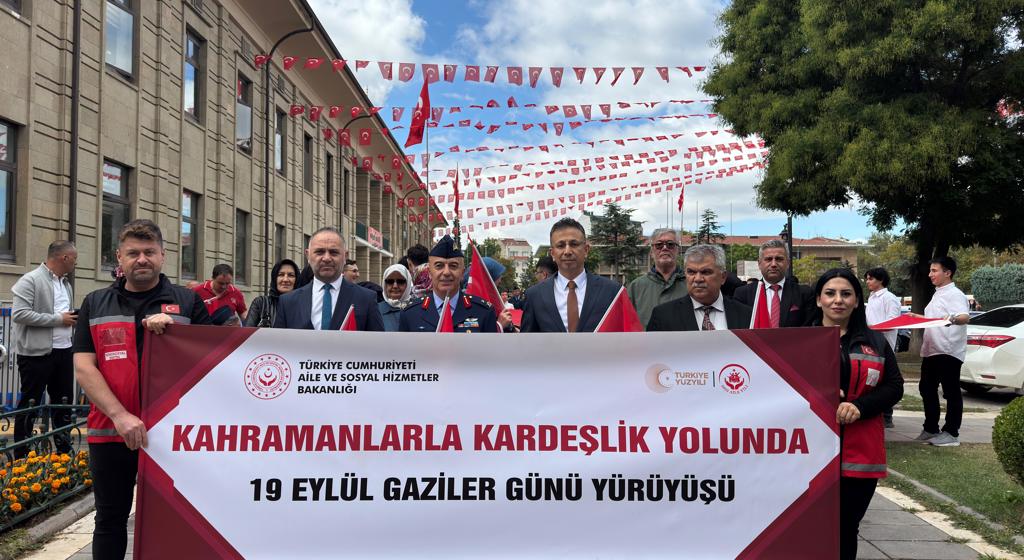 Gaziler Günü “Kahramanlarla Kardeşlik Yolunda” Yürüyüşü ile Anıldı