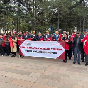 Gaziler Günü “Kahramanlarla Kardeşlik Yolunda” Yürüyüşü ile Anıldı - fotoğraf 12