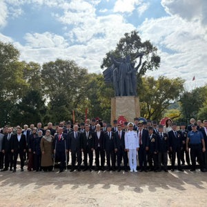 Kdz. Ereğli  / 19 Eylül Gaziler Günü Programı münasebetiyle Çelenk sunma programına katılım sağlanmıştır. - fotoğraf 1