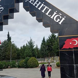 Şehit Annemizin Kabir Ziyaretine Eşlik Ettik  - fotoğraf 3