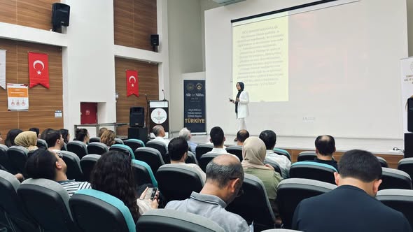 Meslek Personeline İnsan Ticareti ve Yasal Kalış Hakları Eğitimi Verildi