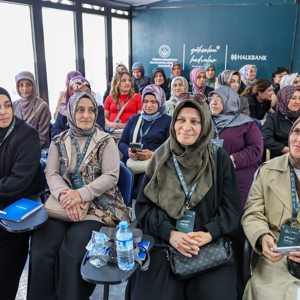 Valimiz Sn. Yılmaz Şimşek, Yükselen Kadınlar Girişimcilik Eğitim Tırı’nı Ziyaret Etti - fotoğraf 3