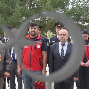 19 Eylül Gaziler Günü Kapsamında İlçelerimizde Gazilerimiz ve Şehit Ailelerimiz Ziyaret Edildi - fotoğraf 6