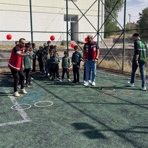 “Yiğido Dede ile Eskimeyen Oyunlar” Etkinliğinde Çocuklarımızla Bir Araya Geldik - fotoğraf 2