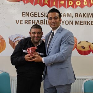 Vali Yardımcımız Ahmet Yeşilyurt ve İl Müdürümüz Özgür Kırmızıtaş, Doğancan Kardeşimizin Doğum Günü Kutlamasına Katıldı - fotoğraf 4