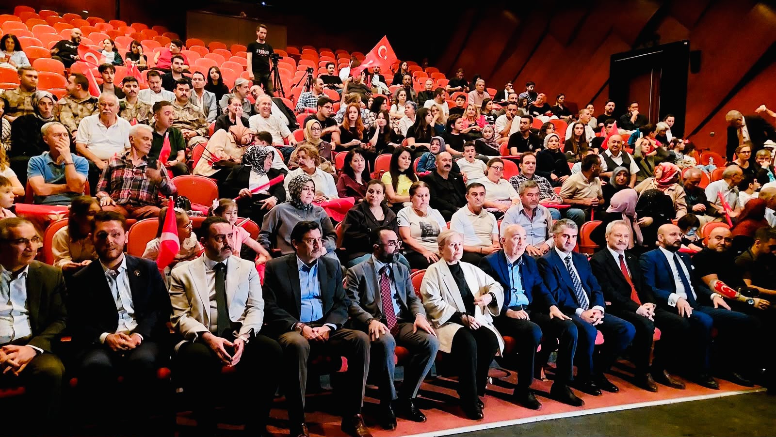  “Vatana Vefa” Tiyatro Oyunu Ankara’da Sahnelendi