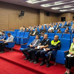 Tavşanlı’da Okul Müdürleri ve Eğitim Paydaşlarına Yönelik Sosyal Hizmet Semineri Düzenlendi - fotoğraf 3