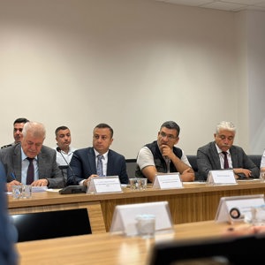 Vali Yardımcımız Hasan Hüseyin Vural başkanlığında gerçekleştirilen “Yerel Düzey Fırtına Afeti Kaynaklı Saha Uzantılı Masa Başı Tatbikatı”na İl Müdürümüz Selim Köse, kamu kurum ve kuruluşlarının müdürleri ile STK temsilcileri katılım sağladı. - fotoğraf 6