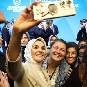 Bakanımız Göktaş, "Yükselen Kadınlar: Kendi İşim, Benim İzim" programında konuştu: - fotoğraf 9