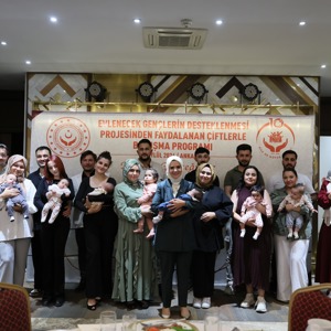 Bakanımız Göktaş, Evlenecek Gençlerin Desteklenmesi Projesi'nden yararlanan çiftlerle buluştu - fotoğraf 10