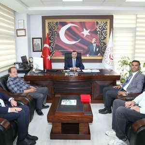 Kırşehir Anadolu Şehit Aileleri Derneği Başkanı Sayın Yunus Erdoğdu ve dernek yöneticileri, İl Müdürümüz Abdurrahman Bilgiç’e hayırlı olsun ziyaretinde bulundu. - fotoğraf 2