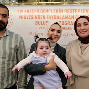 Bakanımız Göktaş, Evlenecek Gençlerin Desteklenmesi Projesi'nden yararlanan çiftlerle buluştu - fotoğraf 14