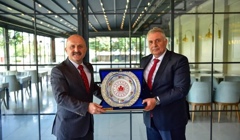 Emniyet Genel Müdürlüğü Emrine Atanan 1. Sınıf Emniyet Müdürü Sayın Armağan Adnan ERDOĞAN' ın Veda Yemeği