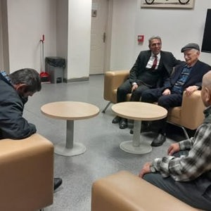 İl Müdürümüz Sayın Can Kayhan Özok, Gerze Huzurevi’ni ziyaret ederek baş tacımız, kıymetli büyüklerimizle bir araya geldi. - fotoğraf 4