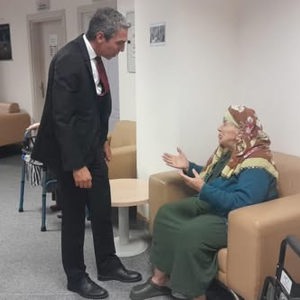 İl Müdürümüz Sayın Can Kayhan Özok, Gerze Huzurevi’ni ziyaret ederek baş tacımız, kıymetli büyüklerimizle bir araya geldi. - fotoğraf 5