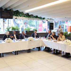 Bakanımız Göktaş, "Türkiye Yüzyılı Buluşmaları" kapsamında Bahçelievler'de muhtarlarla buluştu - fotoğraf 15