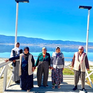 Huzurevi sakinlerimizle Burdur Gölü Gezisi - fotoğraf 1