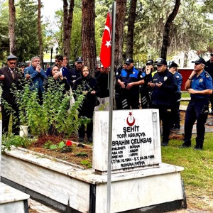 Aziz Şehitlerimiz İbrahim ÇELİKBAŞ ve Kemal SUNAR Sene-i Devriyesinde Dualarla Anıldı - fotoğraf 2