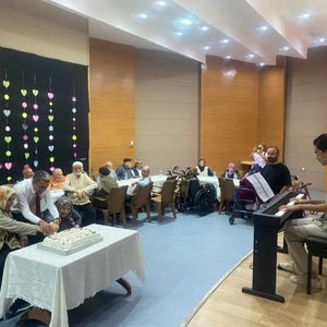 Huzurevi Sakinlerimizin Doğum Günü Kutlandı - fotoğraf 1