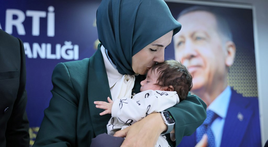 Eylül ayı doğum yardımı ödemeleri hesaplara yatırıldı