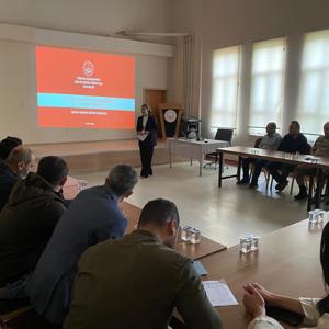 Aile ve Toplum Hizmetleri Birimi personelimiz tarafından, Türkiye Sosyal İçerme Eğitim Programı kapsamında eğitim - fotoğraf 1