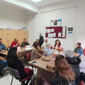 Sandıklı Sosyal Hizmet Merkezi Tarafından Sandıklı Ali Çetinkaya Ortaokulu Öğretmenlerine Seminer Düzenledi - fotoğraf 2