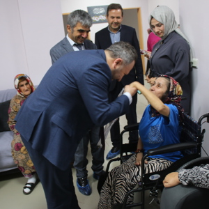 🌹 1 Ekim Dünya Yaşlılar Günü - fotoğraf 1