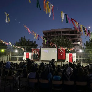 Bir Film, Bin Gülümseme! ❤️ - fotoğraf 1