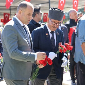 19 Eylül Gaziler Günü münasebetiyle Osmanbey Şehitlik Alanı’nda düzenlenen Çelenk Sunma Töreni’ne katıldık. - fotoğraf 2