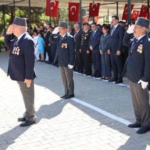 19 Eylül Gaziler Günü münasebetiyle Osmanbey Şehitlik Alanı’nda düzenlenen Çelenk Sunma Töreni’ne katıldık. - fotoğraf 18