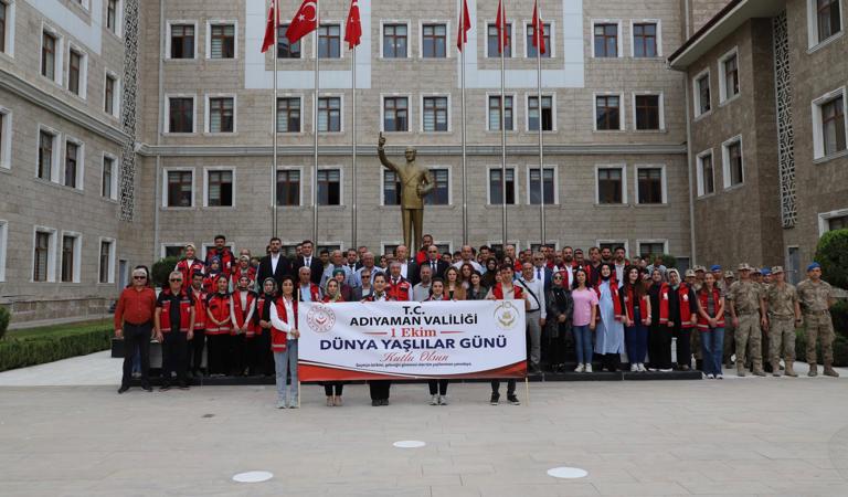 1 Ekim Dünya Yaşlılar Günü’nde Adıyaman’da Anlamlı Yürüyüş