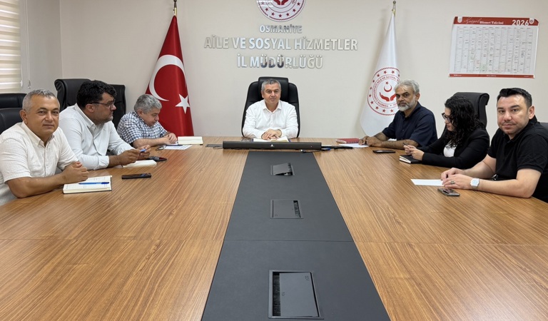 Haftalık Koordinasyon ve Değerlendirme Toplantısı Gerçekleştirildi  İl Müdürümüz Sayın Naci Yılmaz başkanlığında; İl Müdür Yardımcılarımız, Şube Müdürlerimiz ve Kurum Avukatımızın katılımıyla Haftalık Koordinasyon ve Değerlendirme Toplantısı gerçekleştirildi.
