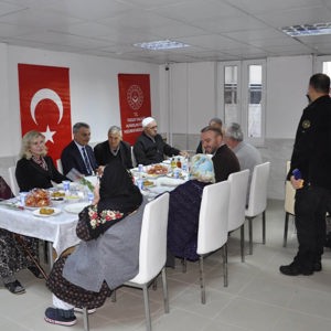 Büyüklerimizle Vefa Sofrasında Buluştuk - fotoğraf 6