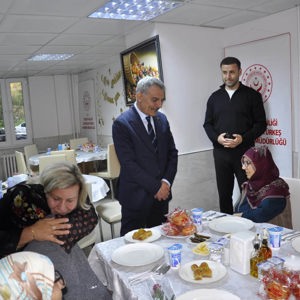 Büyüklerimizle Vefa Sofrasında Buluştuk - fotoğraf 1
