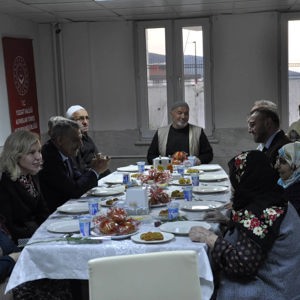 Büyüklerimizle Vefa Sofrasında Buluştuk - fotoğraf 4