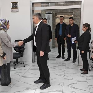 İl Müdürümüz Özgür Kırmızıtaş, Gürün Sosyal Hizmet Merkezi Müdürlüğümüzü Ziyaret Etti - fotoğraf 2