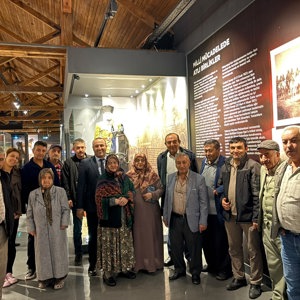 1 Ekim Dünya Yaşlılar Günü Münasebetiyle İhramcızade İsmail Hakkı Toprak Huzurevi Müdürlüğümüzde Hizmet Alan Kıymetli Büyüklerimiz Savaş Atları Müzesi’ni Ziyaret Etti - fotoğraf 1