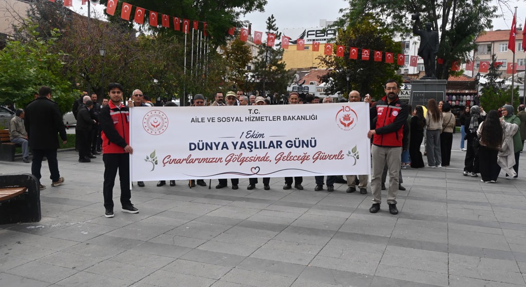 1 Ekim Dünya Yaşlılar Günü’nde Farkındalık Yürüyüşü Düzenlendi