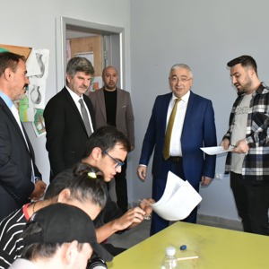 Celal Sönmez Gündüzlü Bakım ve Rehabilitasyon Merkezi’nde Eğitim ve İş Birliği Görüşmesi - fotoğraf 1
