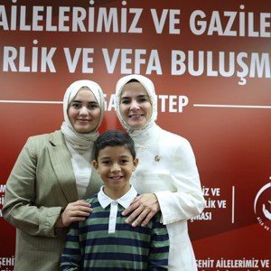 Bakan Göktaş, Gaziantep'te şehit aileleri ve gazilerle vefa buluşmasında bir araya geldi: - fotoğraf 10