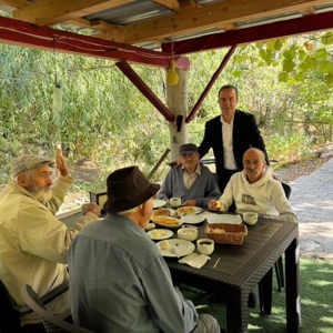 İl Müdürlüğümüze bağlı Kemah Huzurevi Müdürlüğü tarafından, huzurevinde kalan yaşlılarımıza yönelik kahvaltı etkinliği düzenlendi. - fotoğraf 4
