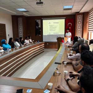 Aile Eğitimlerinde Gelişimsel Yaklaşım ve Aile Yaşam Döngüsü Eğitimi Gerçekleştirildi - fotoğraf 1