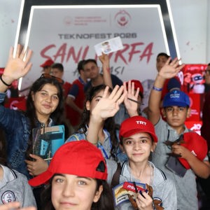 🚀 TEKNOFEST Güneydoğu’da Bakanlığımızın Alanına Yoğun İlgi! - fotoğraf 11
