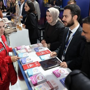 Bakanımız Sayın Mahinur Özdemir GÖKTAŞ, TEKNOFEST Güneydoğu’da Bakanlığımızın Stantlarını Ziyaret Etti - fotoğraf 5