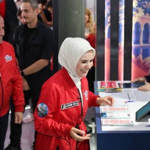  Bakanımız Sayın Mahinur Özdemir GÖKTAŞ, TEKNOFEST Güneydoğu’da Bakanlığımızın Stantlarını Ziyaret Etti - fotoğraf 12